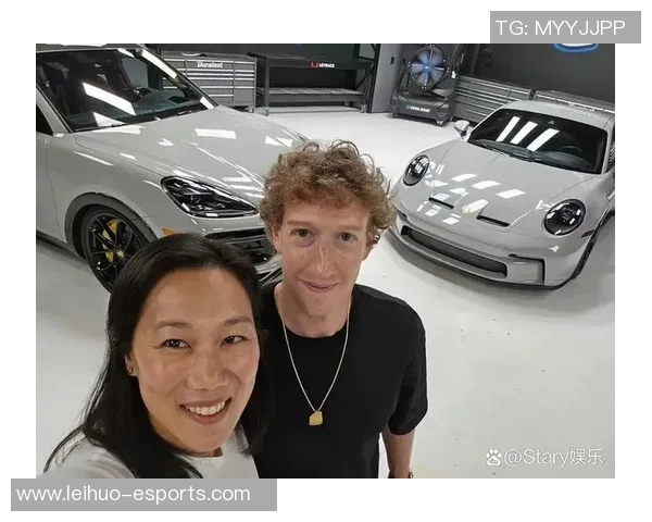 偶然邂逅足球明星与豪车的精彩瞬间，令人羡慕的生活方式尽显风采
